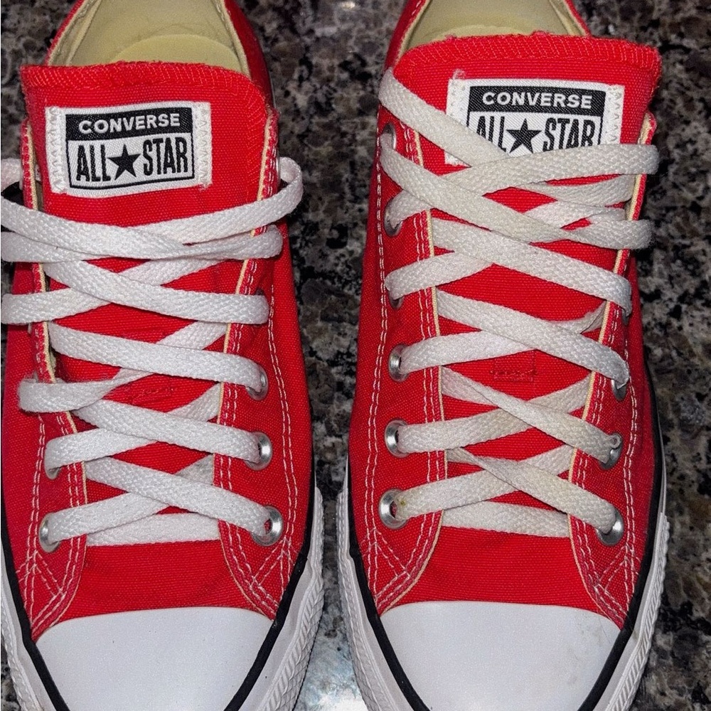 Converse Red size 9